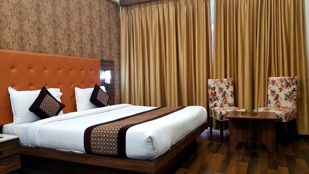 Hotel Citi Inn Grande Zirakpur 외부 사진